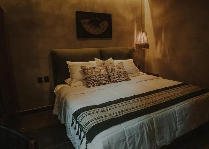 Private Jungle 1br Retreat & Fast Wi-fi *